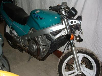 MOTO HONDA NTV