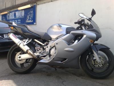 MOTO HONDA CBR 600