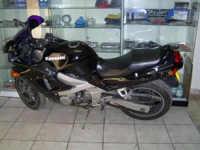 MOTO KAWASAKI ZZR