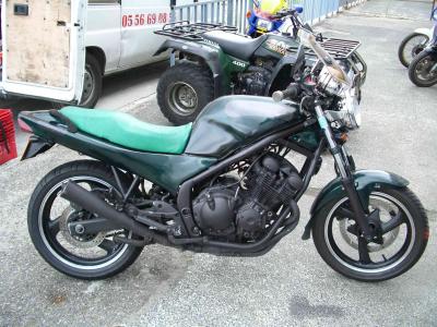 MOTO YAMAHA 600 DIVERSION