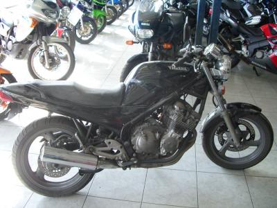 MOTO YAMAHA 600 DIVERSION