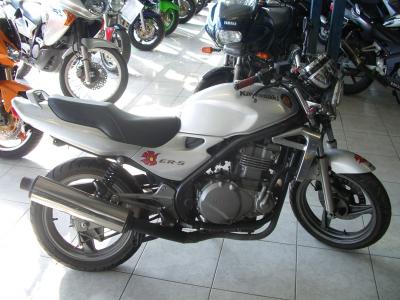 MOTO KAWASAKI ER5