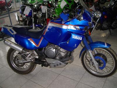 MOTO YAMAHA 750 SUPER TENER