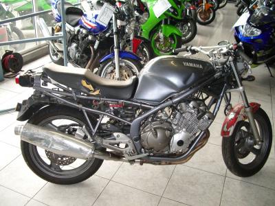 MOTO YAMAHA 600 DIVERSION