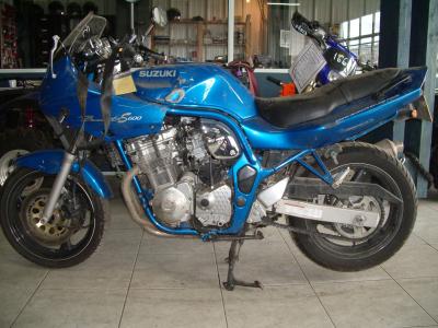 MOTO SUZUKI 600 BANDIT