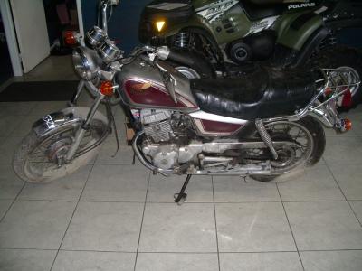 MOTO HONDA 125 CM 