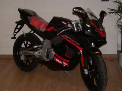 MOTO DERBI gpr50 racing