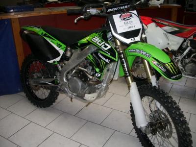 MOTO KAWASAKI KXF