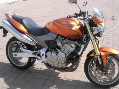 MOTO YAMAHA HORNET