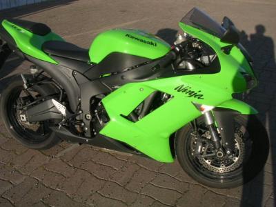 MOTO KAWASAKI ZX6RR