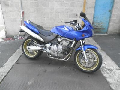 MOTO HONDA HORNET