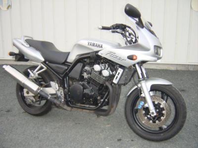 MOTO YAMAHA FAZER