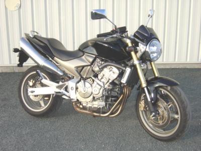 MOTO HONDA HORNET