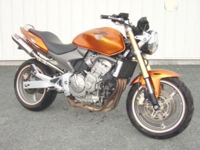 MOTO HONDA HORNET